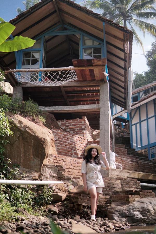 Kai Swargaloka Hotel Bandung Exterior foto