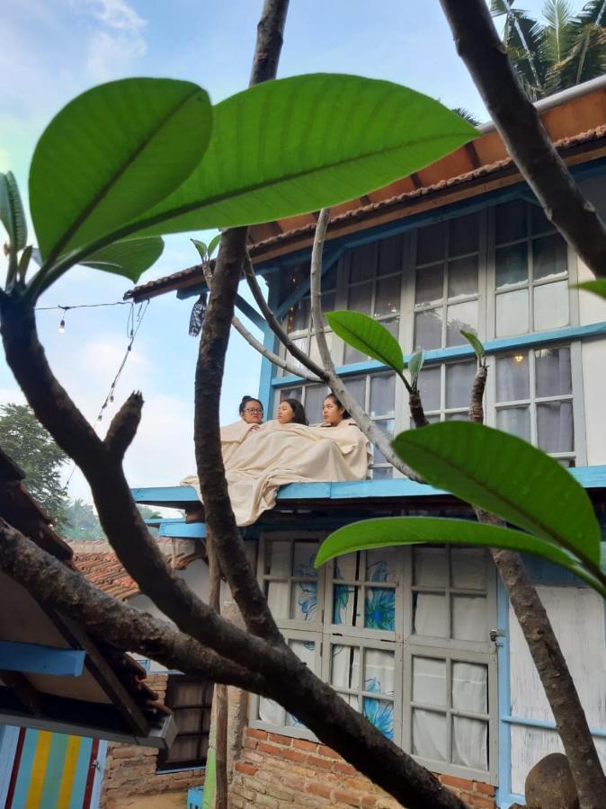 Kai Swargaloka Hotel Bandung Exterior foto